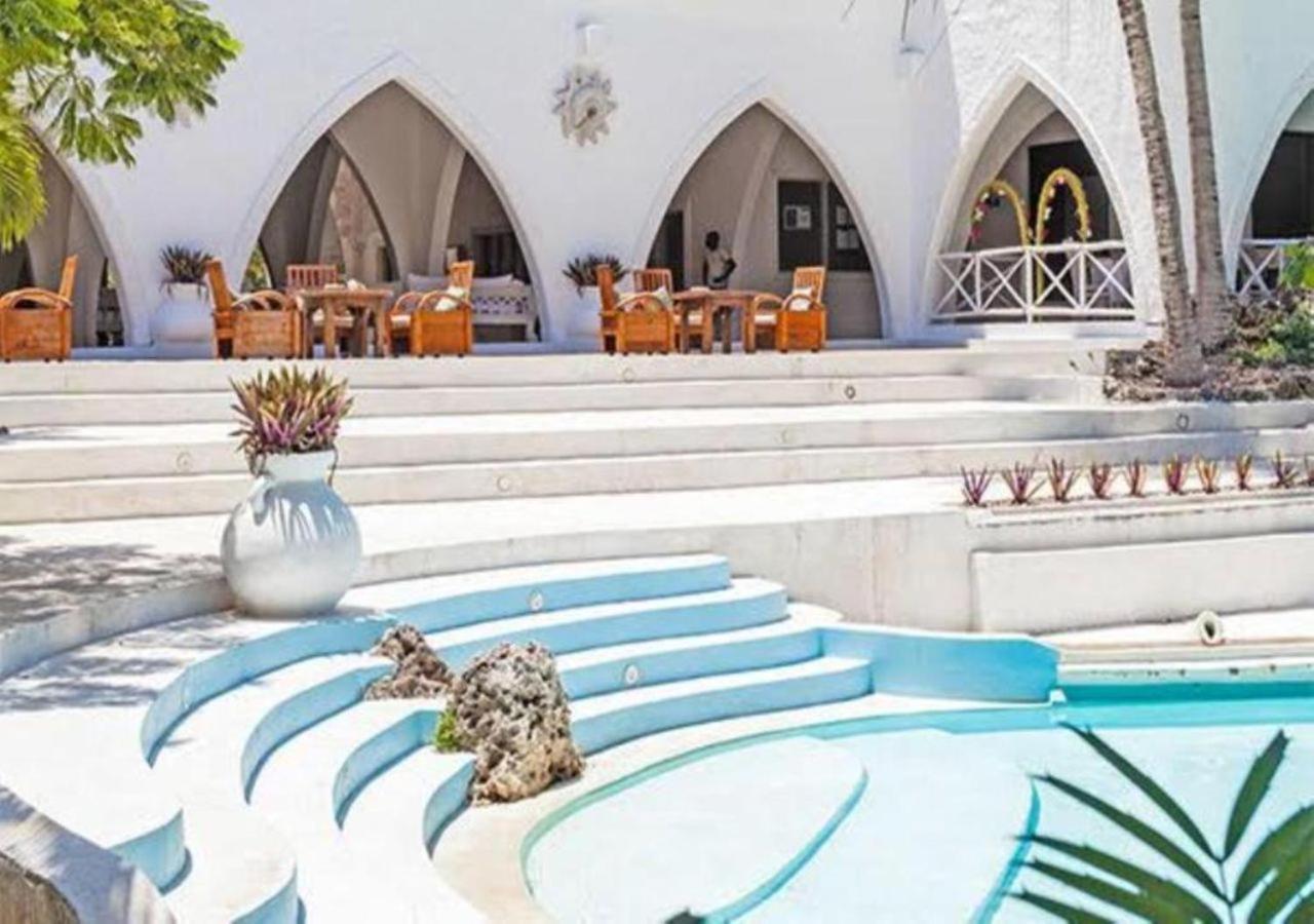 Sun Palm Beach Apartments Watamu Bagian luar foto