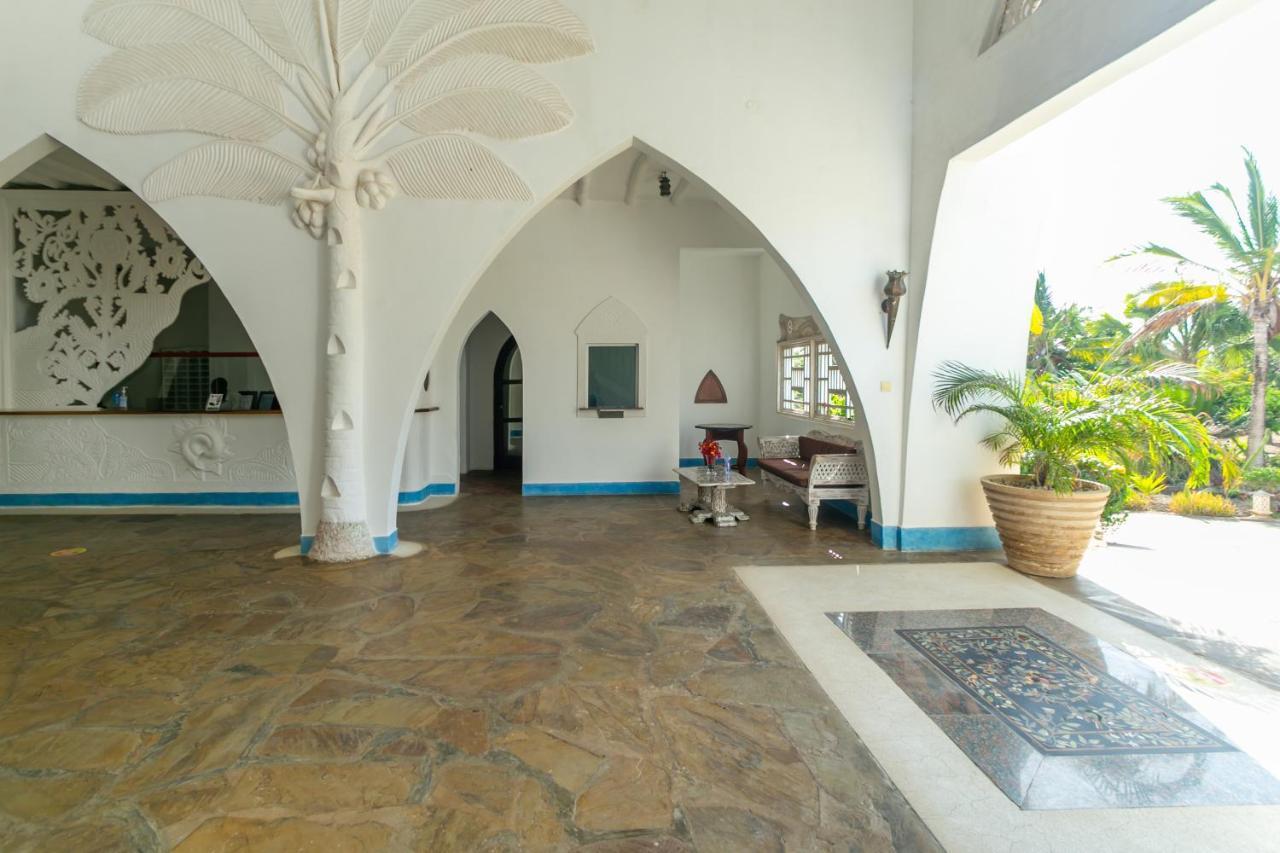 Sun Palm Beach Apartments Watamu Bagian luar foto
