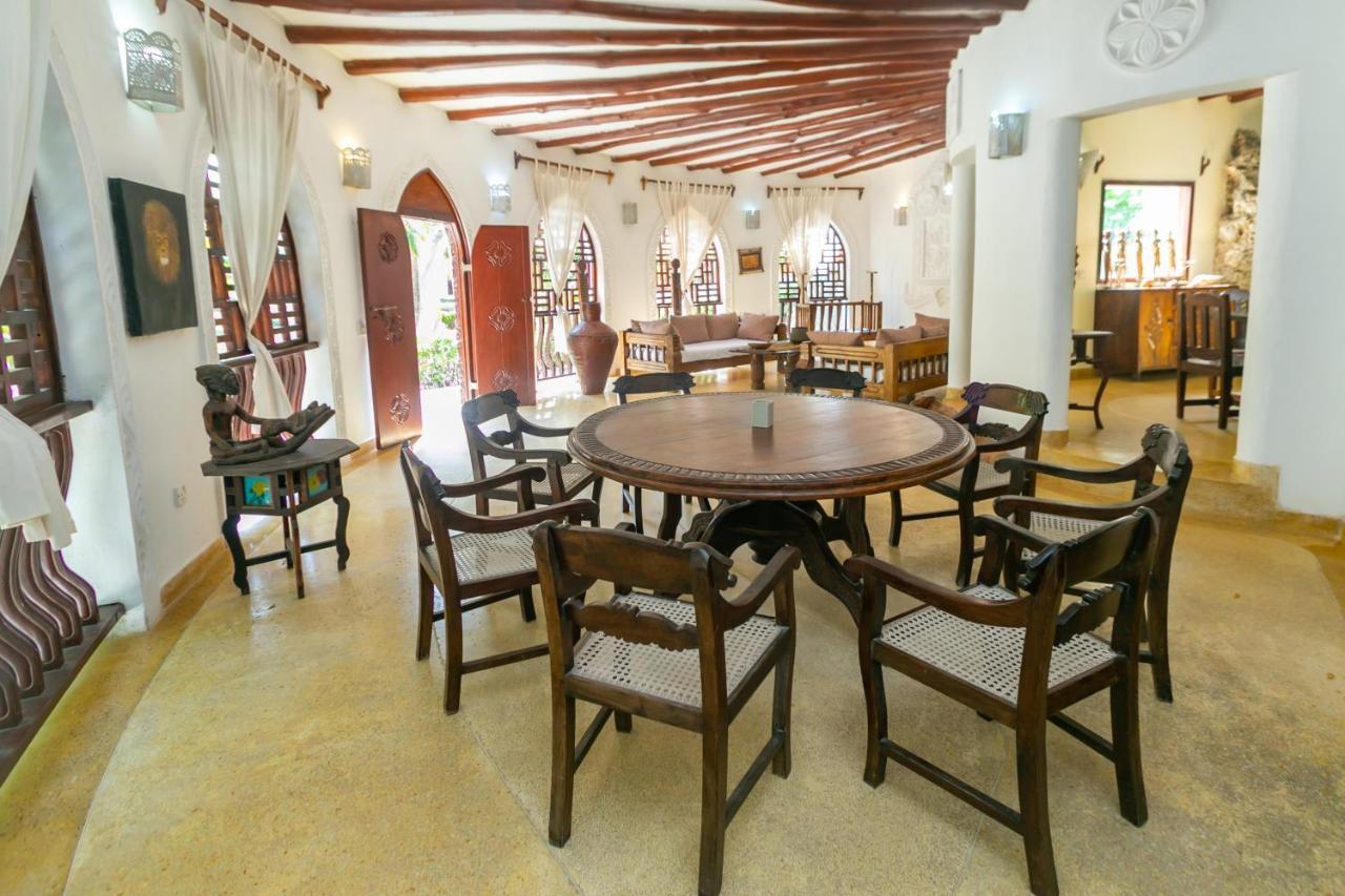 Sun Palm Beach Apartments Watamu Bagian luar foto