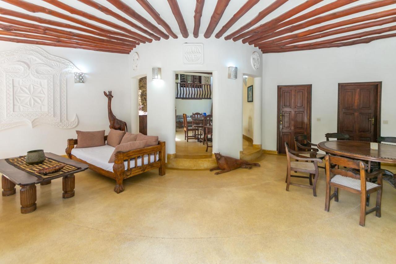 Sun Palm Beach Apartments Watamu Bagian luar foto