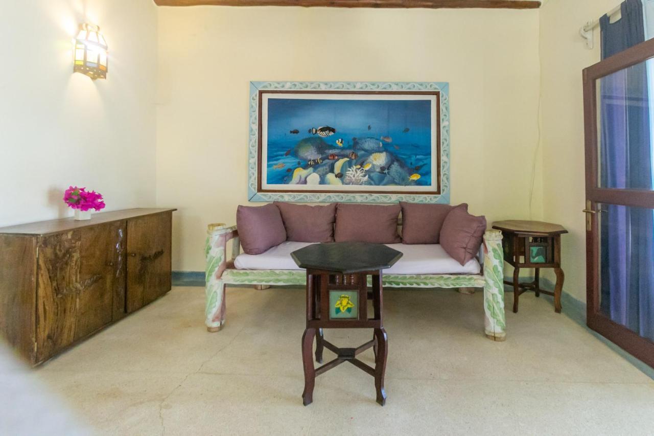 Sun Palm Beach Apartments Watamu Bagian luar foto