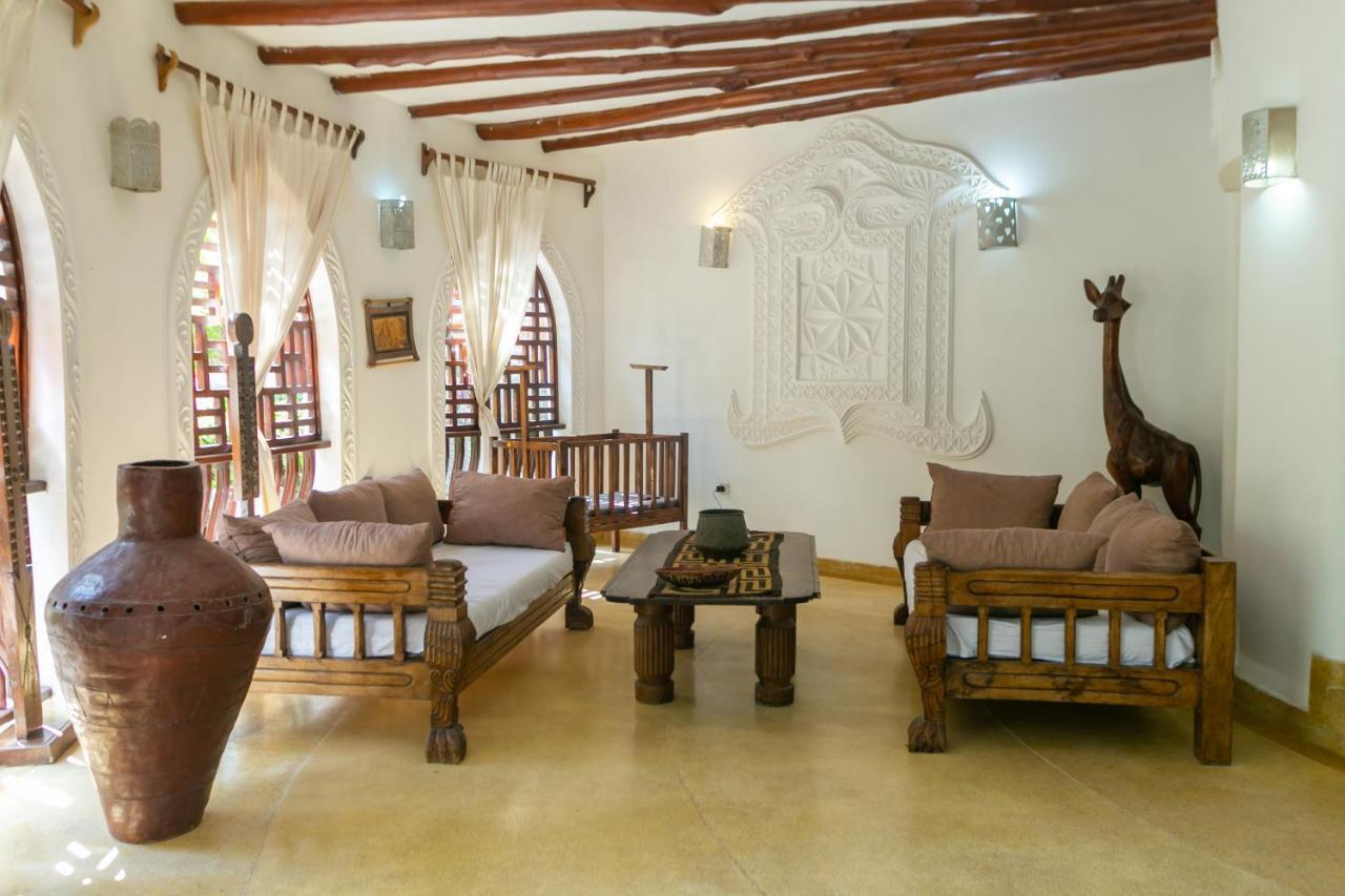 Sun Palm Beach Apartments Watamu Bagian luar foto
