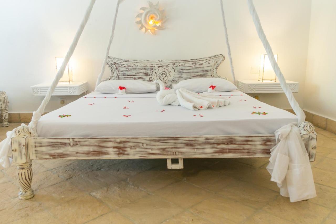 Sun Palm Beach Apartments Watamu Bagian luar foto