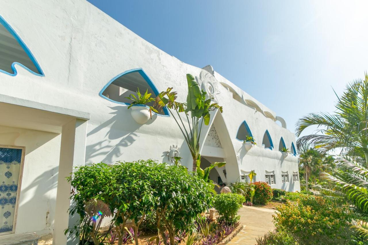 Sun Palm Beach Apartments Watamu Bagian luar foto