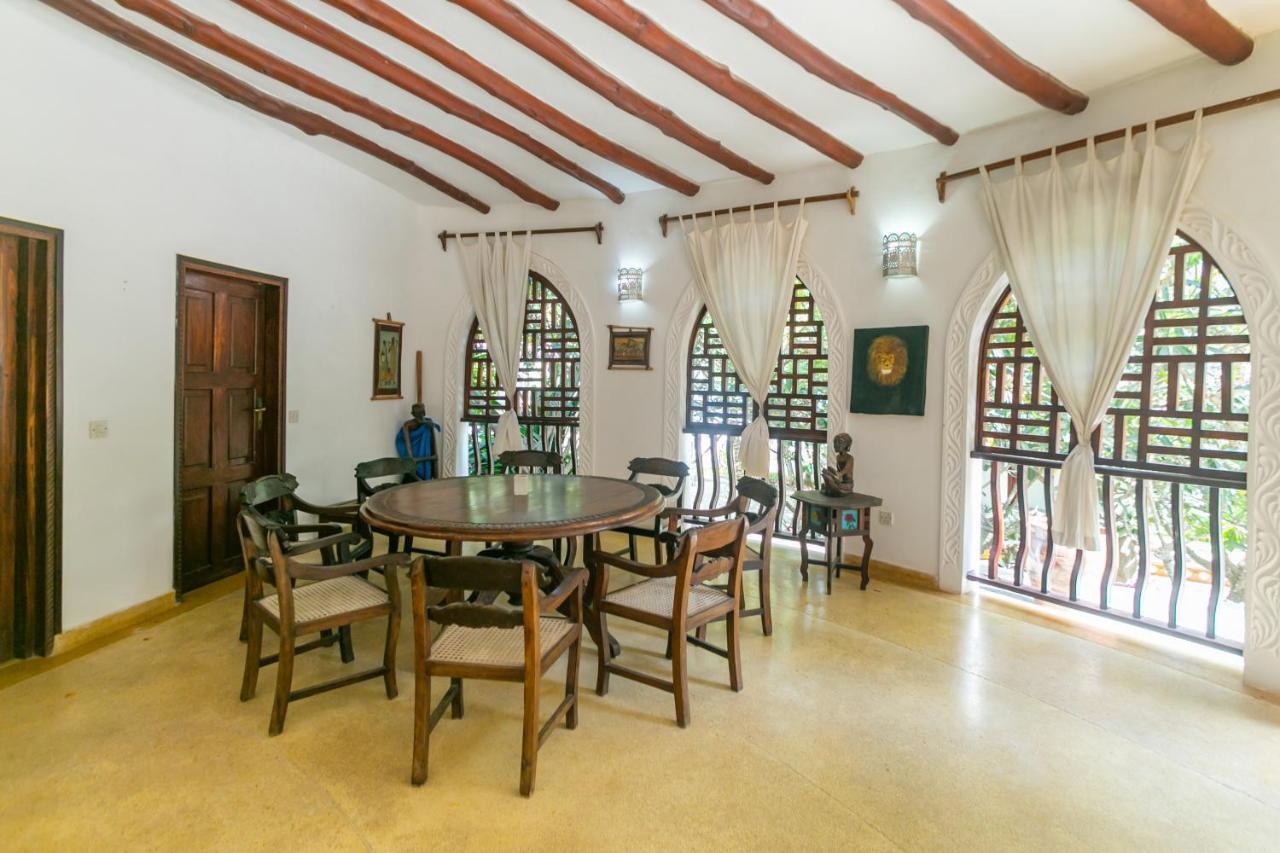 Sun Palm Beach Apartments Watamu Bagian luar foto